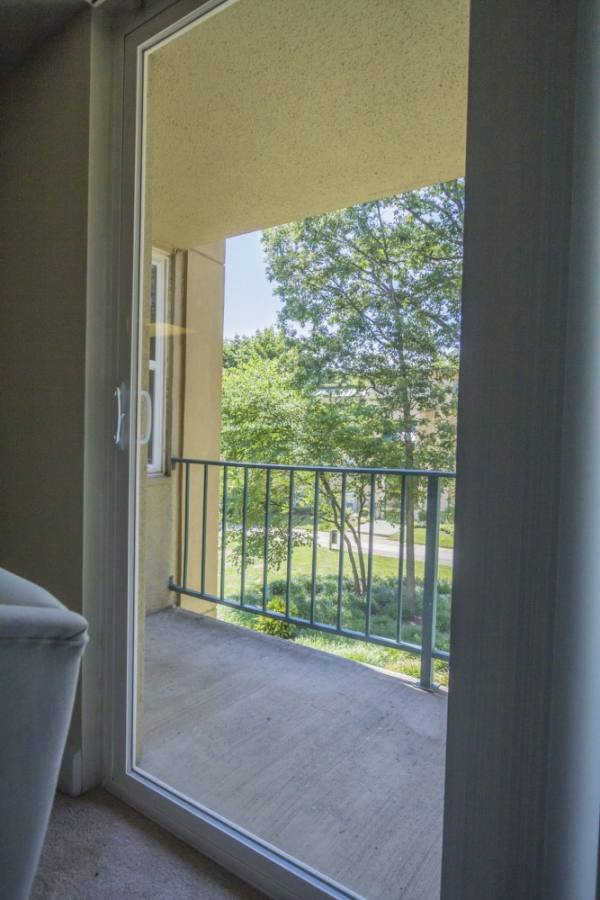 Apartment for rent at Stuart Woods, 140 Laurel Way, Herndon, VA 20170