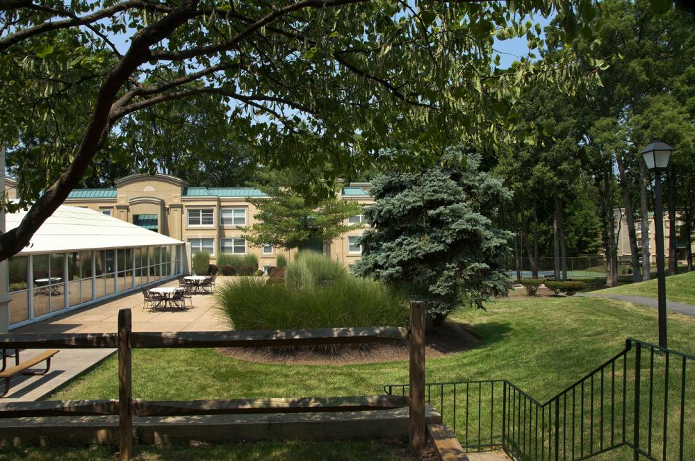 Apartment for rent at Stuart Woods, 140 Laurel Way, Herndon, VA 20170