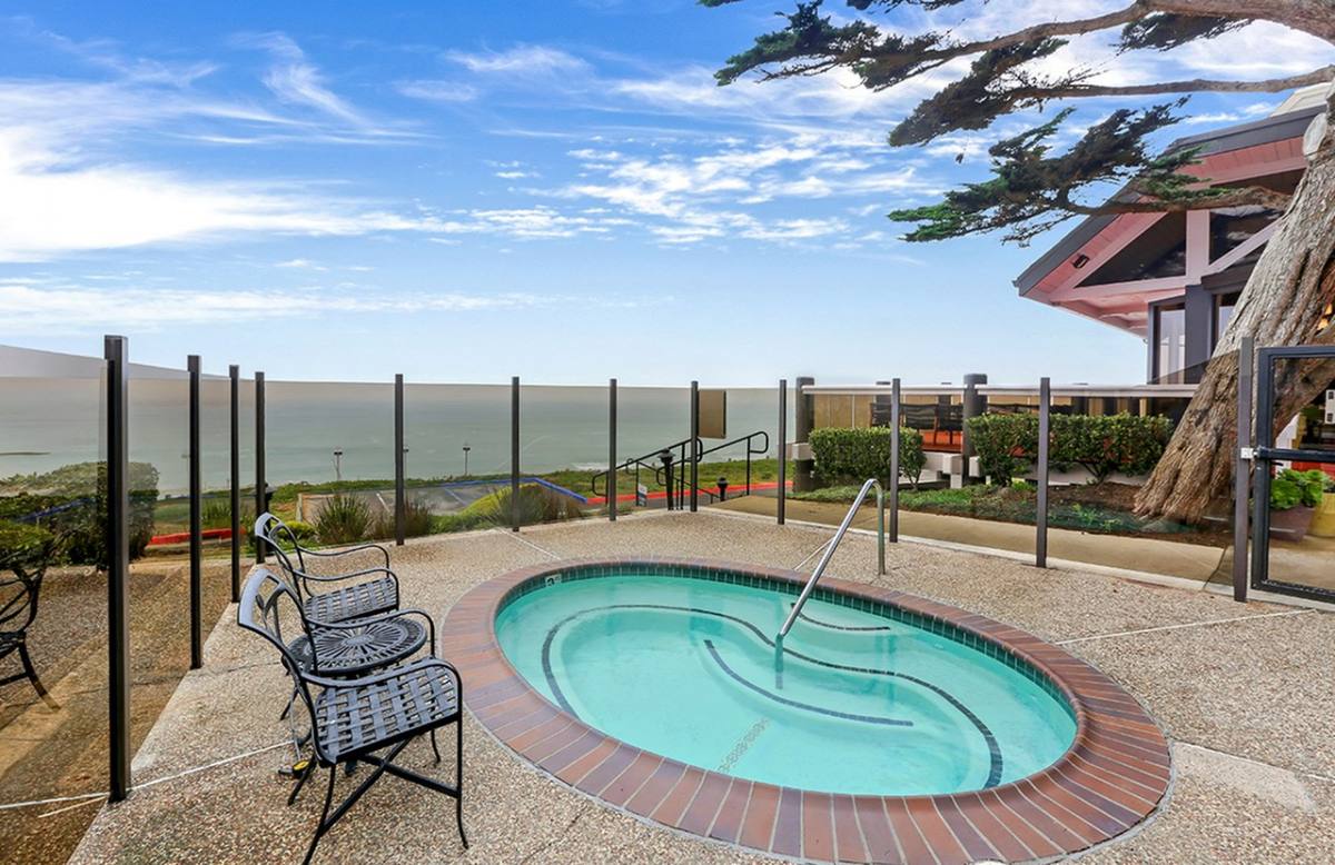 Apartment for rent at Oceanaire Apartment Homes, 100 Esplanade Ave, Pacifica, CA 94044