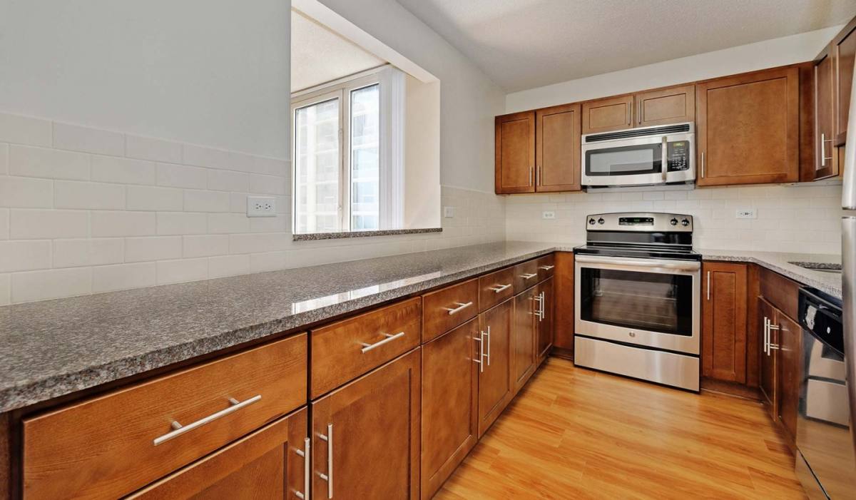 Apartment for rent at Hyde Park Tower, 5140 S Hyde Park Blvd, Chicago, IL 60615