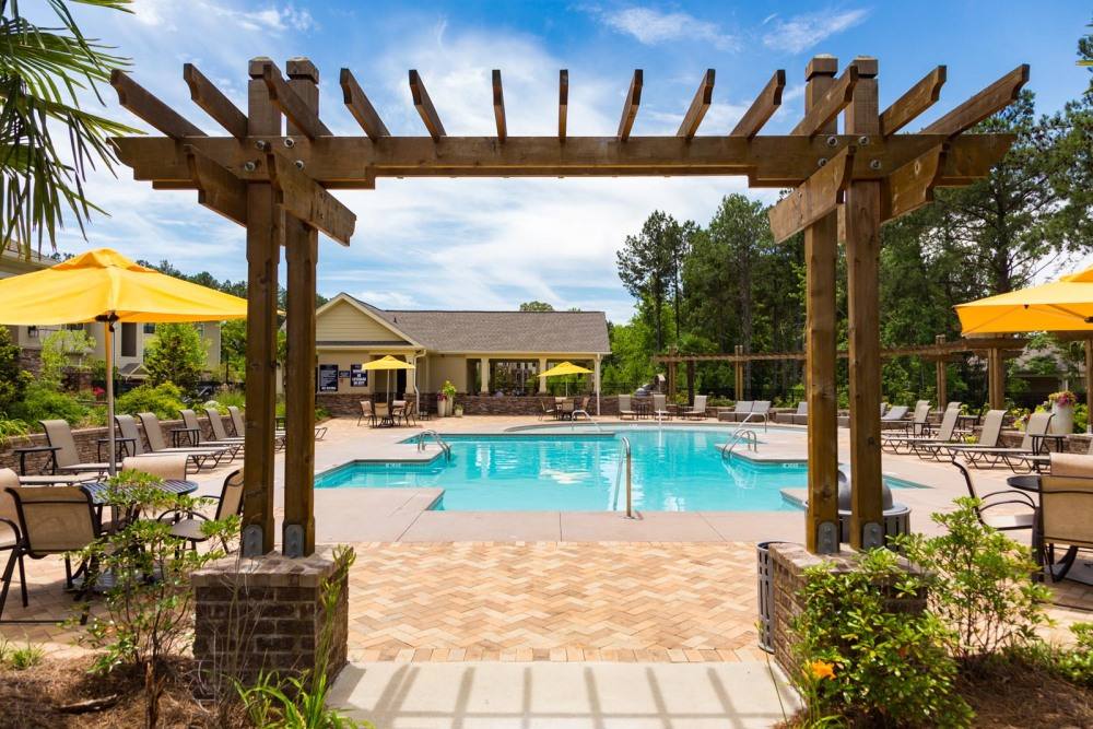 Apartment for rent at The Oxmoor, 2850 Venice Rd SW, Birmingham, AL 35211