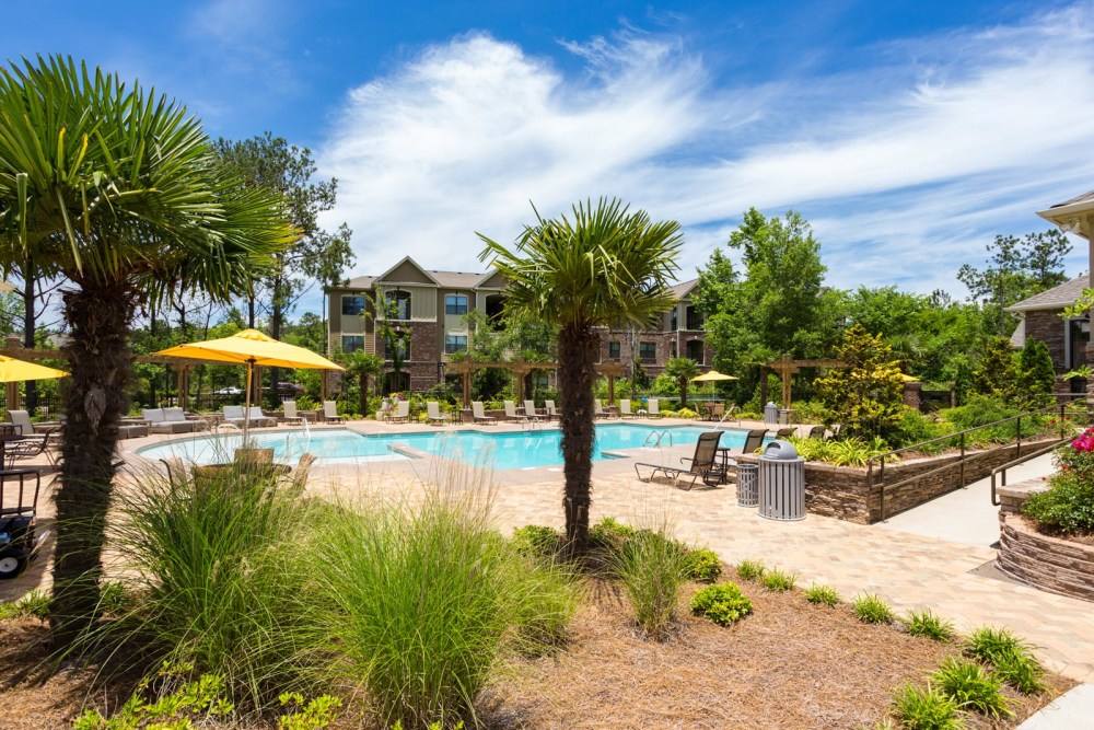 Apartment for rent at The Oxmoor, 2850 Venice Rd SW, Birmingham, AL 35211