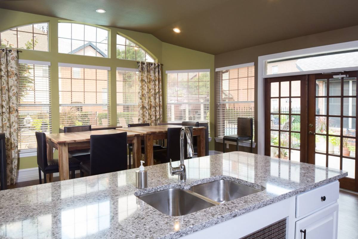 Townhouse for rent at Towns of Chapel Hill, 6201 Chapel Hill Blvd, Plano, TX 75093