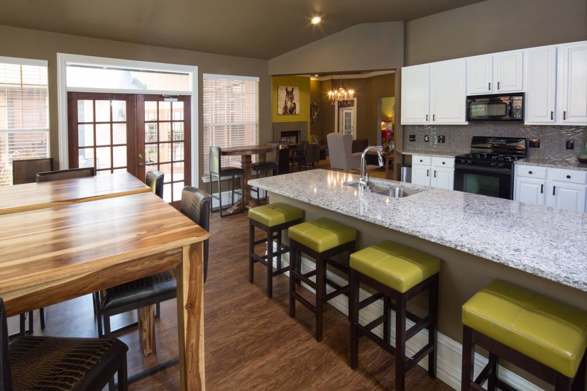 Townhouse for rent at Towns of Chapel Hill, 6201 Chapel Hill Blvd, Plano, TX 75093