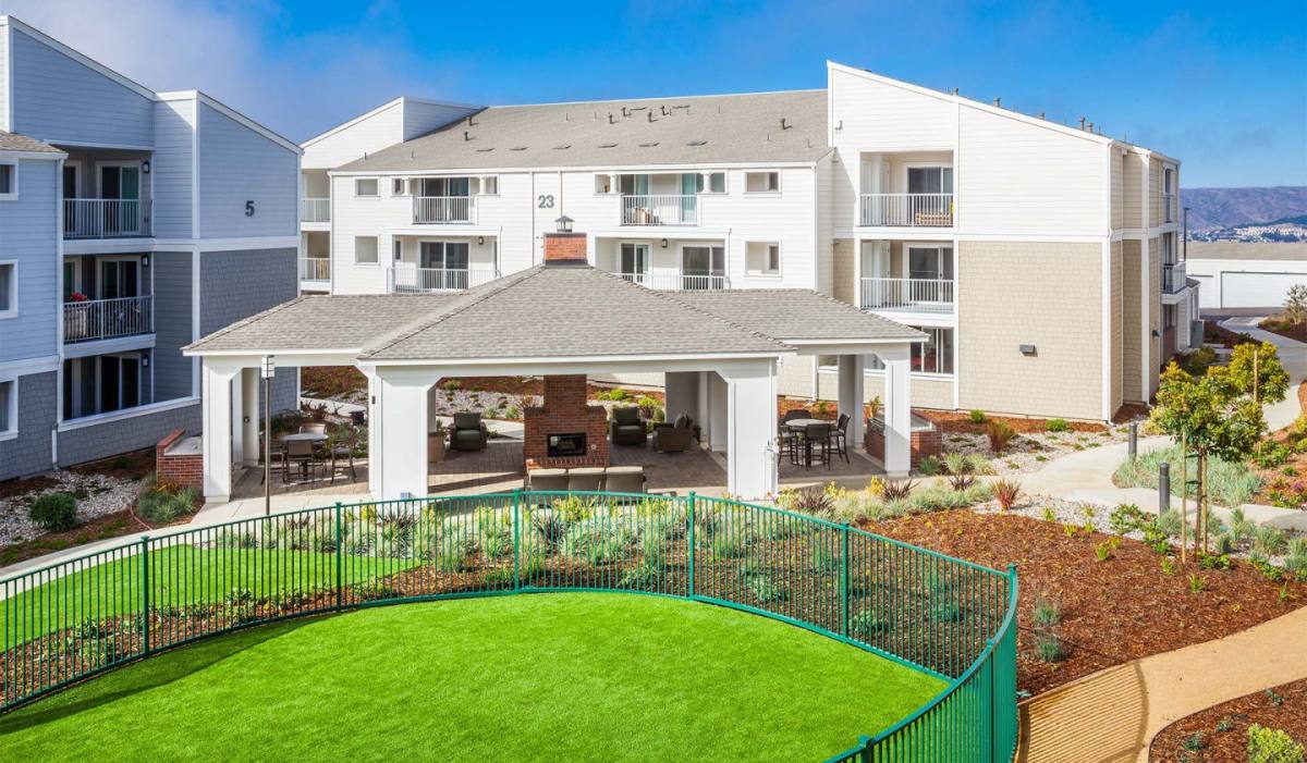 Apartment for rent at Pacific Bay Vistas, 2 Pacific Bay Circle, San Bruno, CA 94066