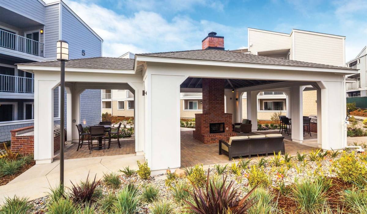 Apartment for rent at Pacific Bay Vistas, 2 Pacific Bay Circle, San Bruno, CA 94066