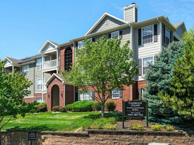 Apartment for rent at Cambridge Square, 10701 Ash St, Leawood, KS 66211