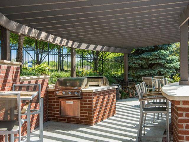 Apartment for rent at Cambridge Square, 10701 Ash St, Leawood, KS 66211