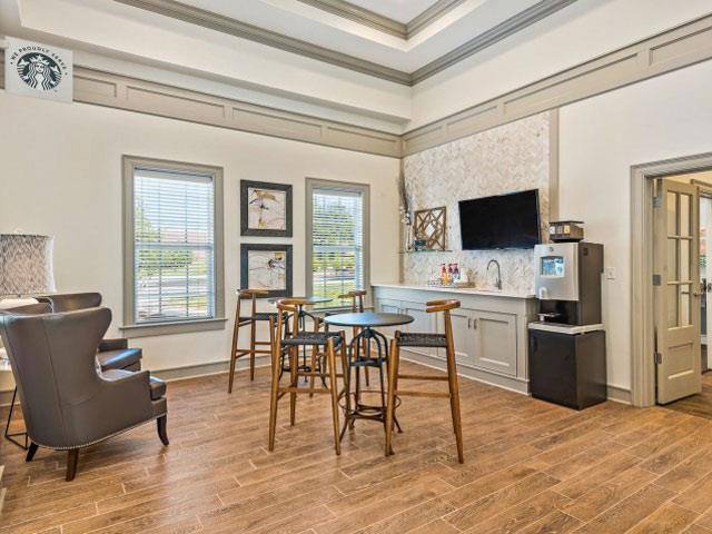 Apartment for rent at Cambridge Square, 10701 Ash St, Leawood, KS 66211