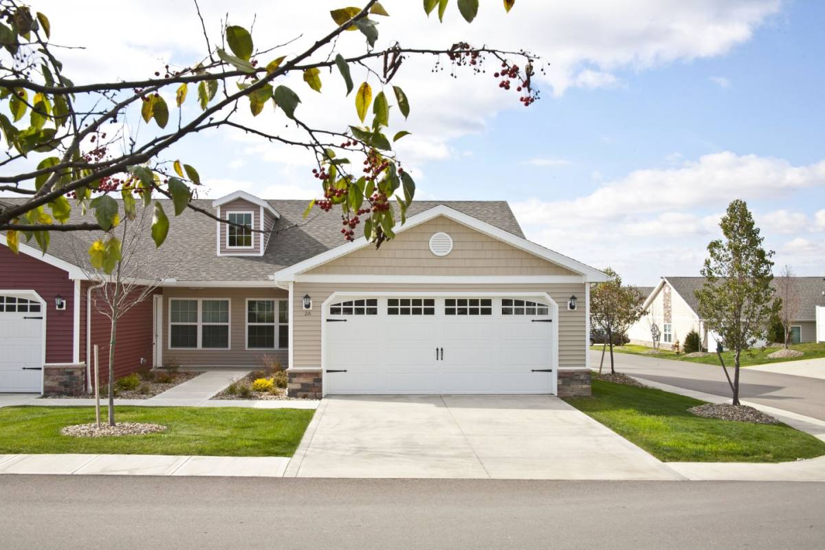 Apartment for rent at Redwood Sylvania, 3017 Coffeetree Lane, Sylvania, OH 43560