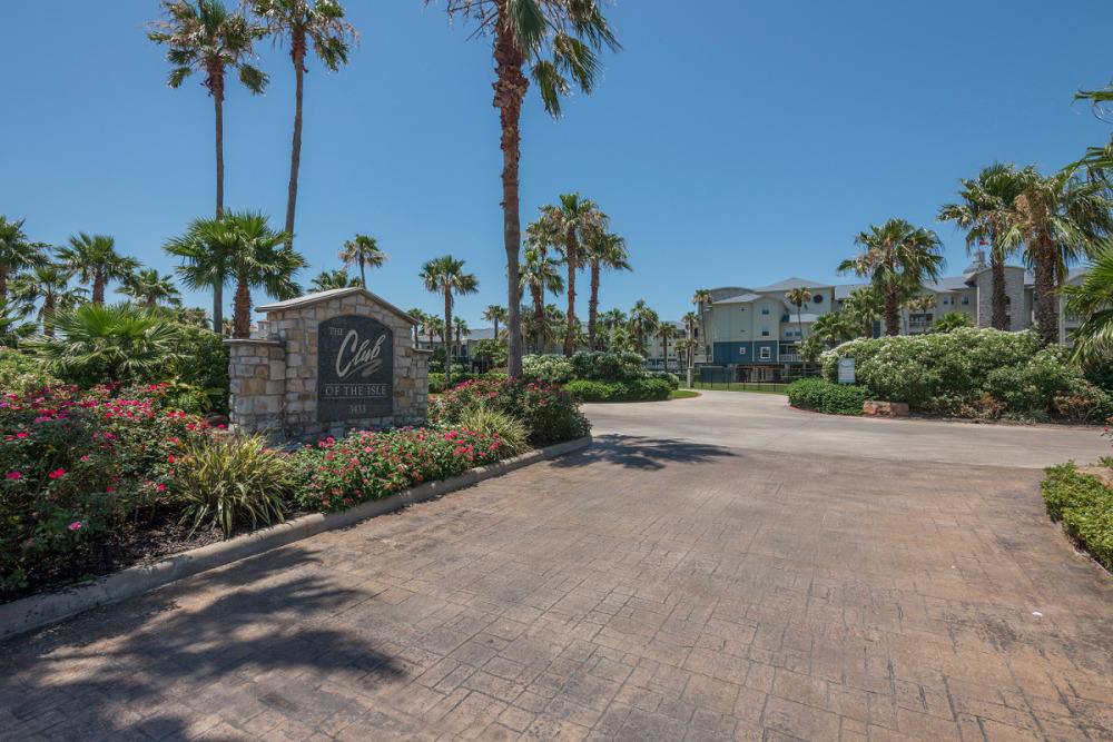 Apartment for rent at The Club of the Isle, 3433 Cove View Blvd, Galveston, TX 77554