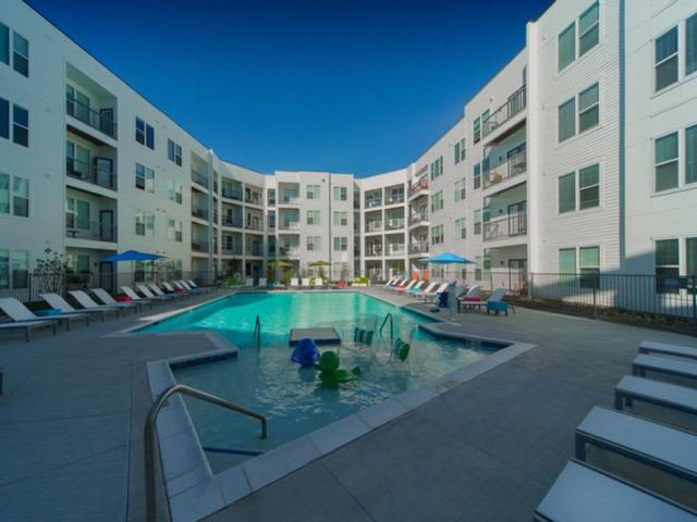 Apartment for rent at 801 Polaris Parkway, Columbus, OH 43240