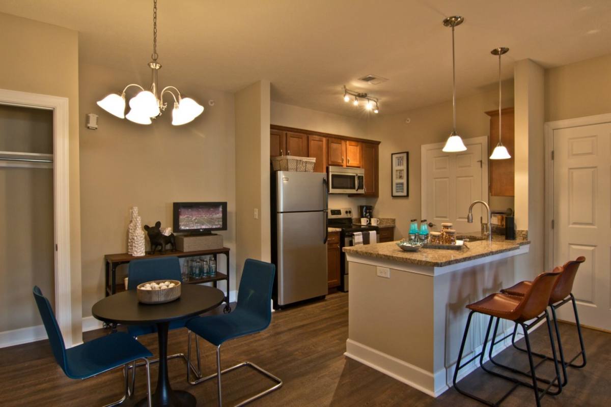 Apartment for rent at Ravines at Westar, 799 Warwick Dr, Westerville, OH 43082