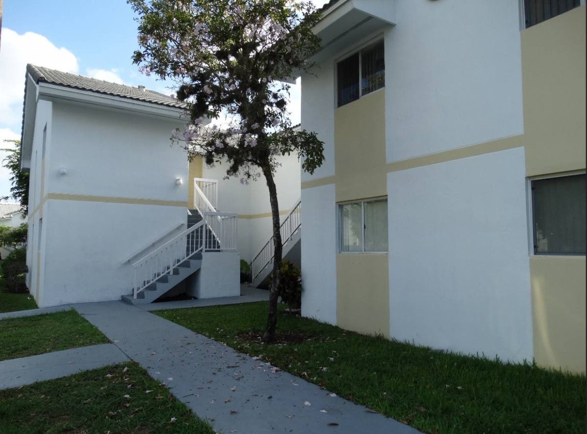 Apartment for rent at 7 West, 11325 NW 7th St, Miami, FL 33172