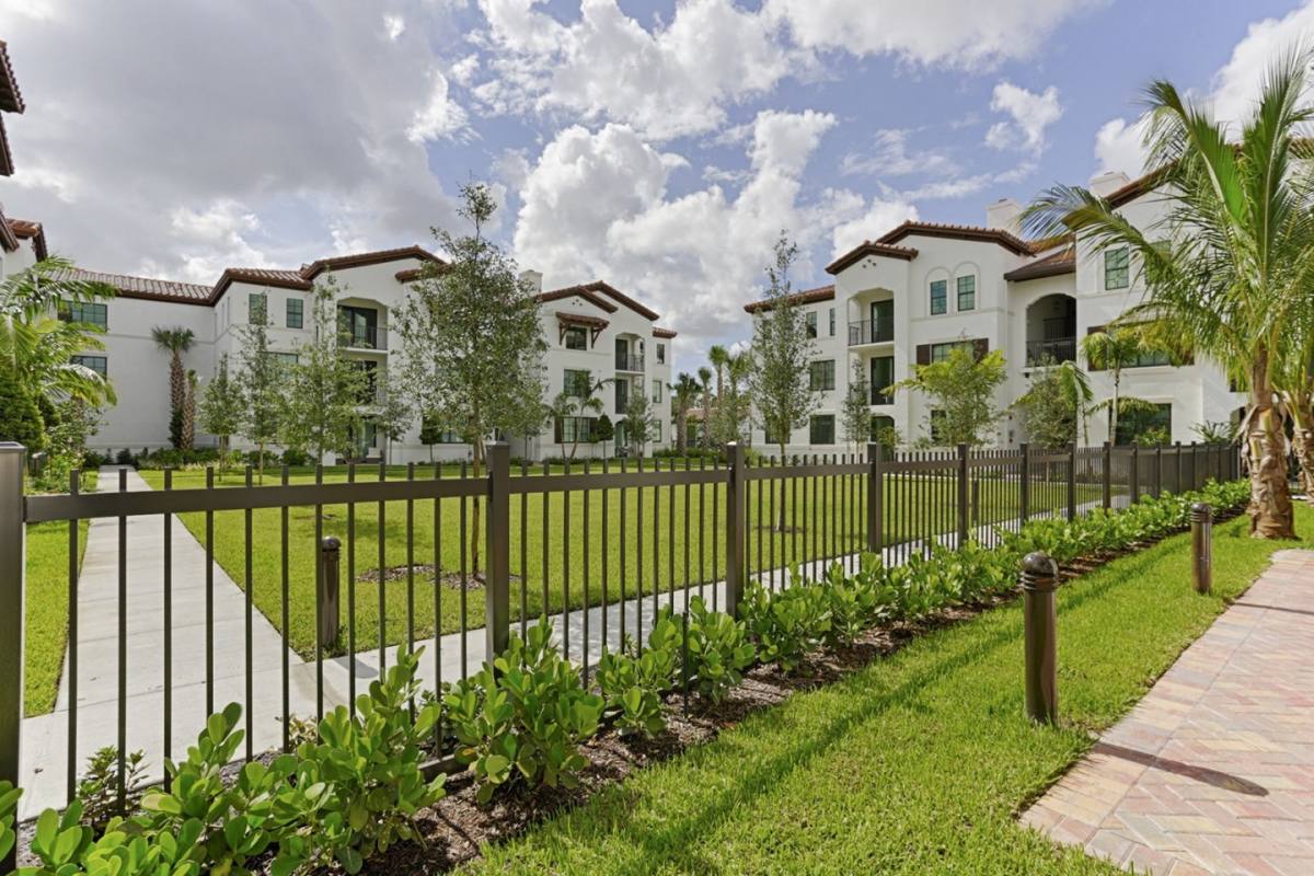 Apartment for rent at Mirador at Doral By Windsor, 2541 NW 84th Ave, Miami, FL 33122