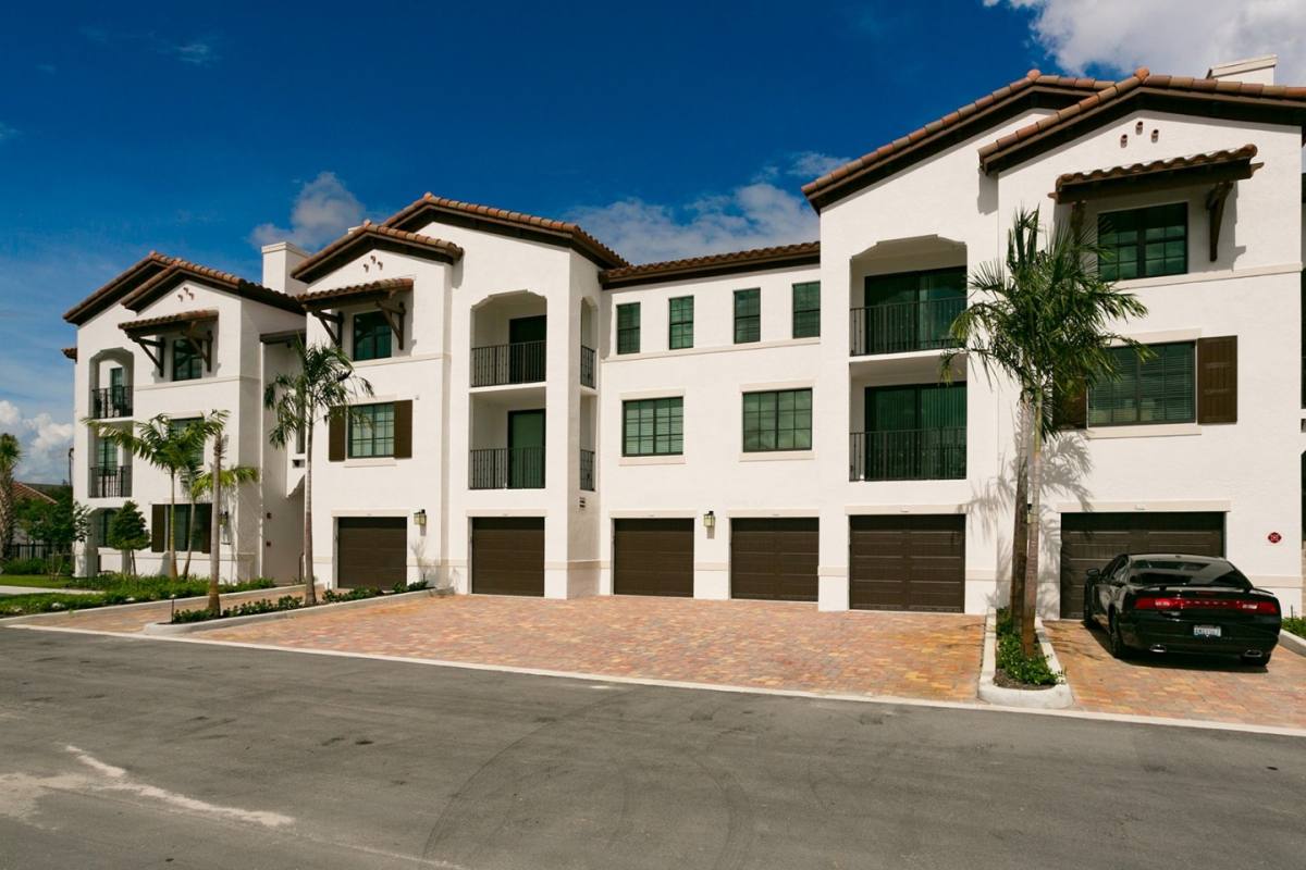 Apartment for rent at Mirador at Doral By Windsor, 2541 NW 84th Ave, Miami, FL 33122