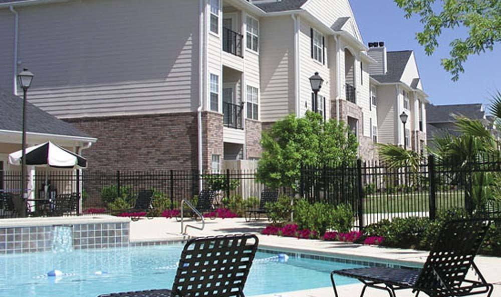 Apartment for rent at Lexington Place II, 1305 Williamsburg Dr, Bossier City, LA 71112