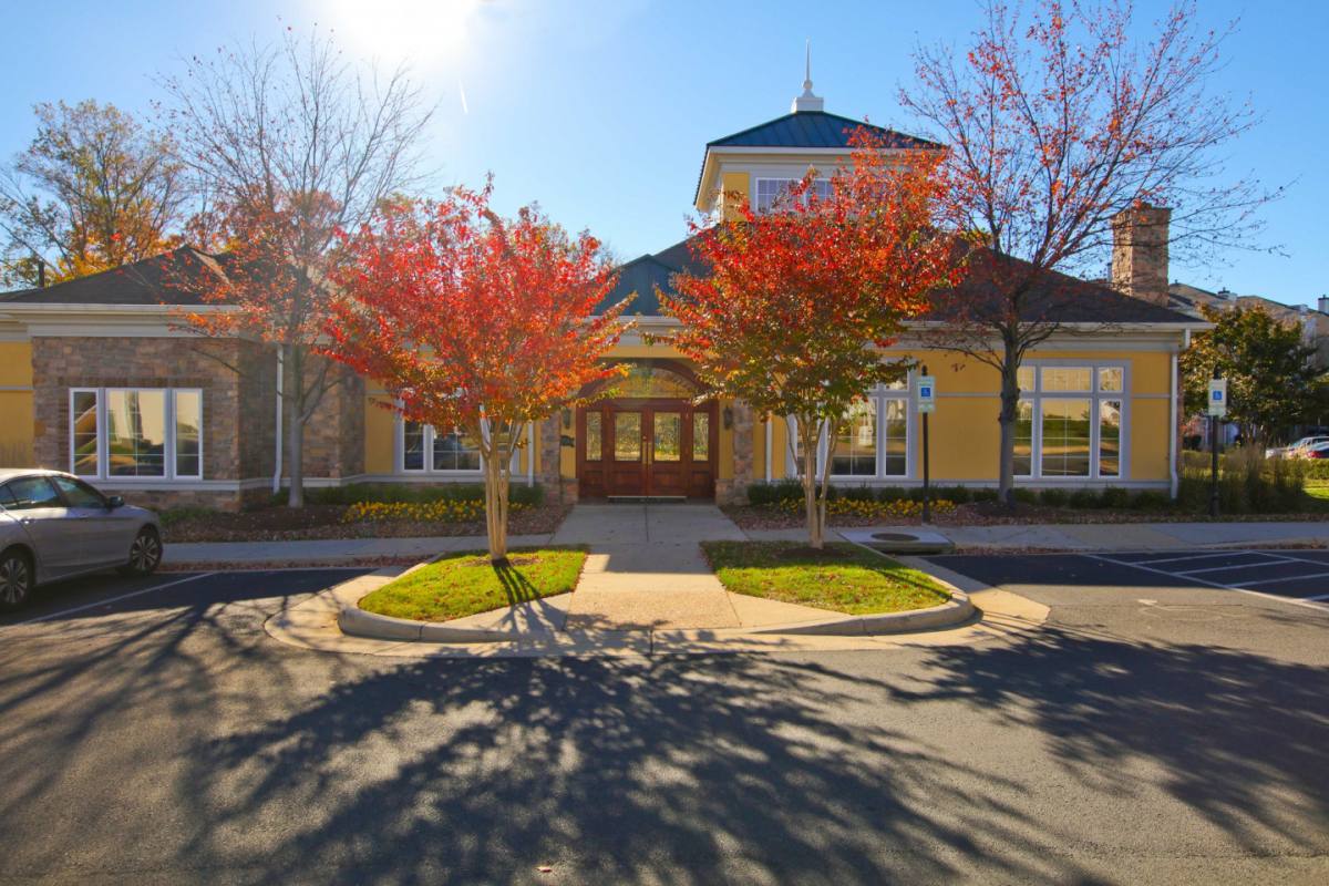 Townhouse for rent at Broadlands Luxury, 21799 Crescent Park Square, Ashburn, VA 20148
