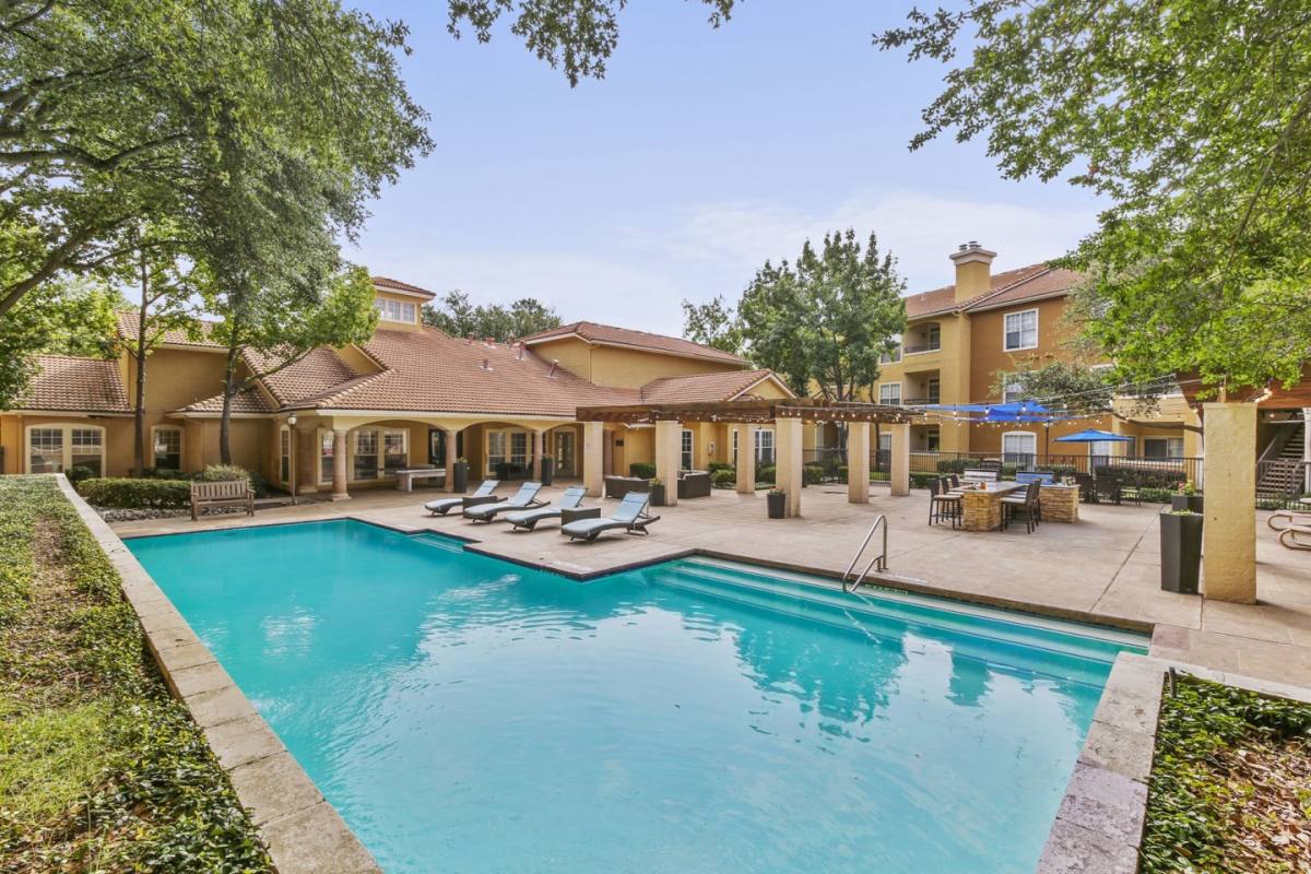 Apartment for rent at Rancho Mirage, 1200 Hidden Ridge, Irving, TX 75038
