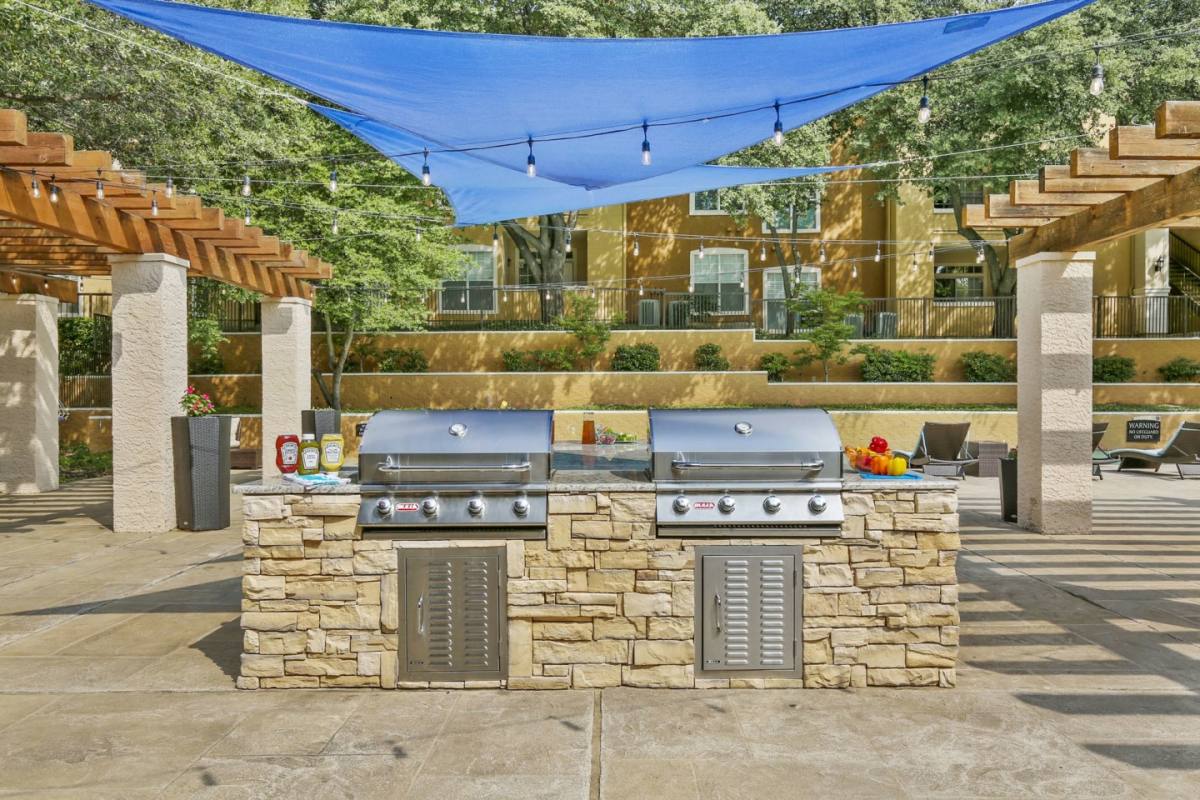 Apartment for rent at Rancho Mirage, 1200 Hidden Ridge, Irving, TX 75038