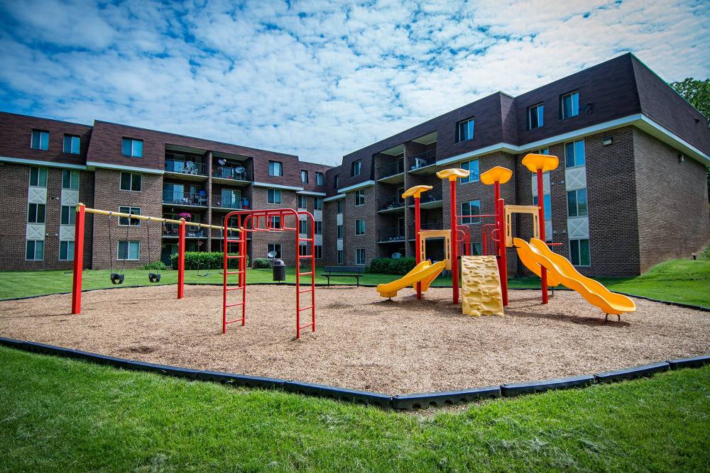 Apartment for rent at Oakton Park, 3347 Willow Crescent Dr, Fairfax, VA 22030