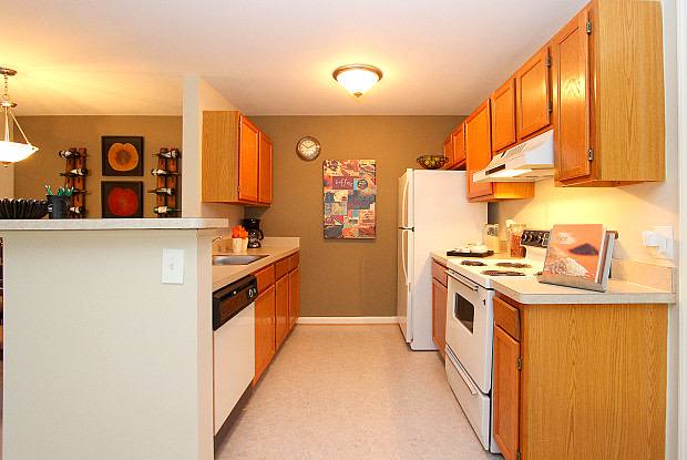 Apartment for rent at The Elms at Oakton, 3223 Arrowhead Circle, Fairfax, VA 22030