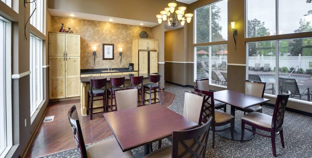 Apartment for rent at Mallard Creek, 8350 Golden Valley Rd, Minneapolis, MN 55427