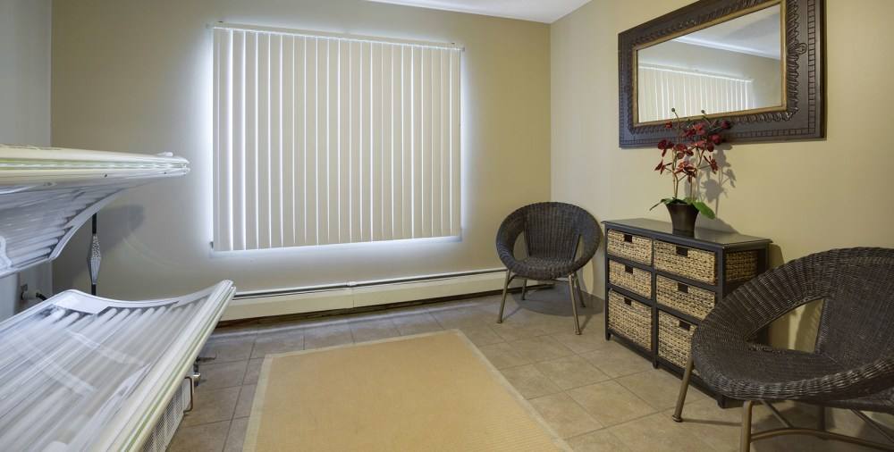 Apartment for rent at Mallard Creek, 8350 Golden Valley Rd, Minneapolis, MN 55427