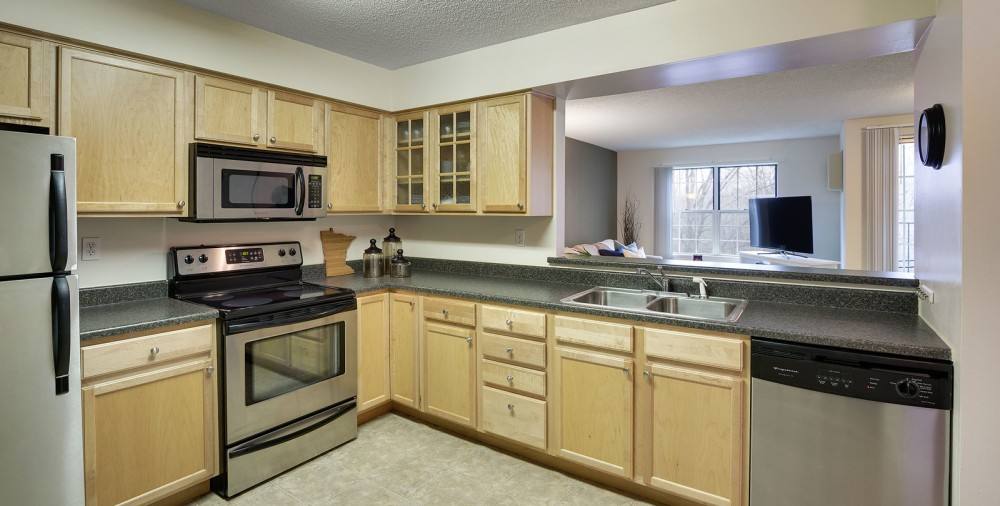 Apartment for rent at Mallard Creek, 8350 Golden Valley Rd, Minneapolis, MN 55427