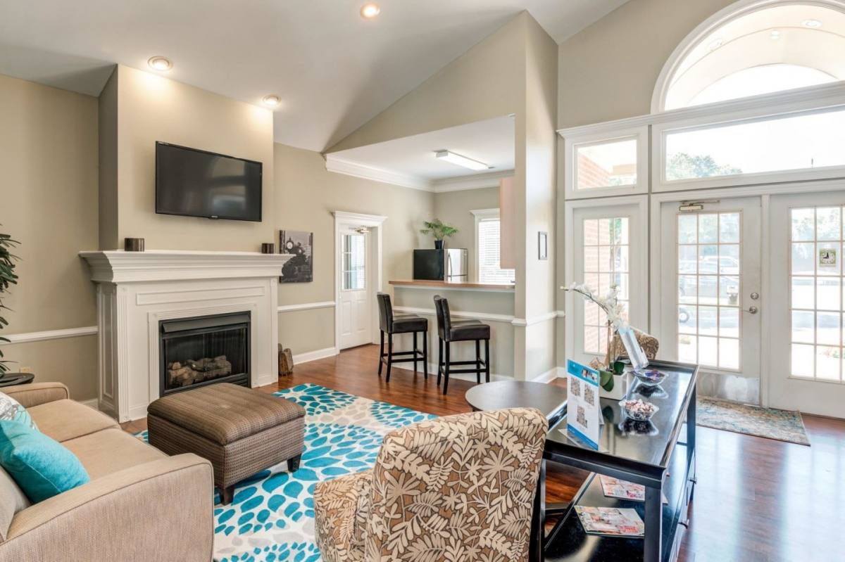 Apartment for rent at Woodland Crossing, 2590 Woodland Ave, New Bern, NC 28562