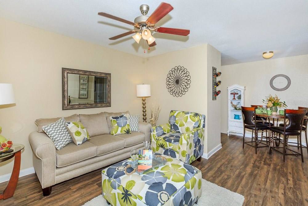 Apartment for rent at Carriage Place, 505 Wells Fargo Dr, Houston, TX 77090