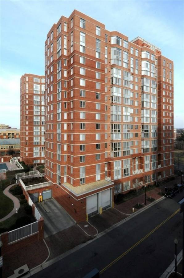 Apartment for rent at Lincoln Old Town, 401 Holland Lane, Alexandria, VA 22314