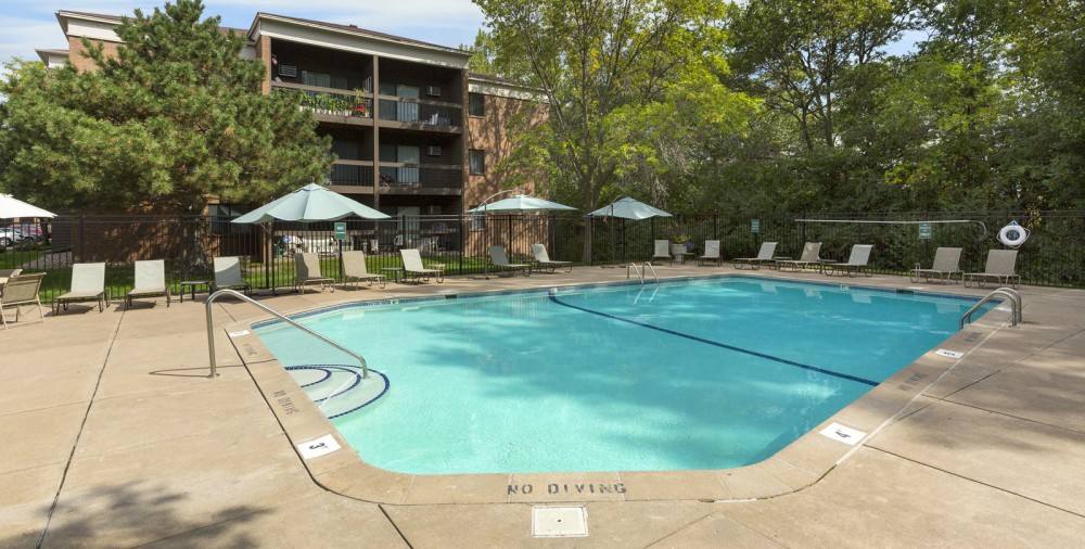 Apartment for rent at Cedars Lakeside, 2800 Rustic Place, Saint Paul, MN 55117