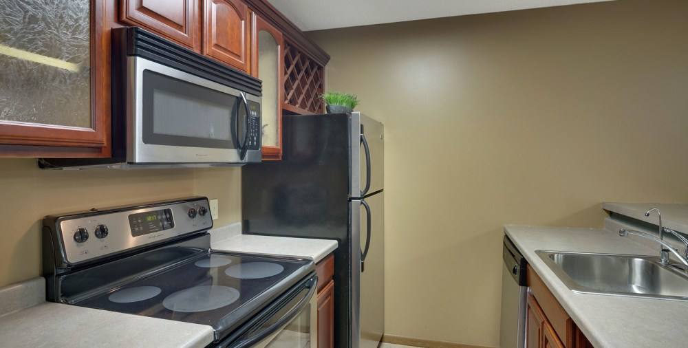 Apartment for rent at Cedars Lakeside, 2800 Rustic Place, Saint Paul, MN 55117