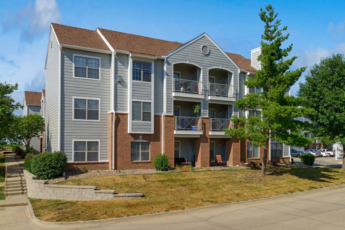 Apartment for rent at High Pointe, 1900 Cedar St, Norwalk, IA 50211