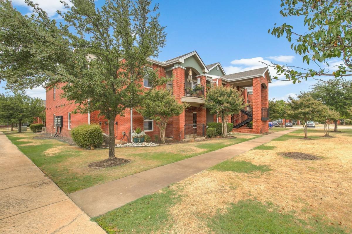 Apartment for rent at Timberlinks at Denton, 5201 Par Dr, Denton, TX 76208