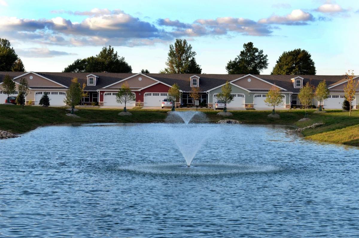 Apartment for rent at Redwood Canal Winchester, 8351 Dove Parkway, Canal Winchester, OH 43110