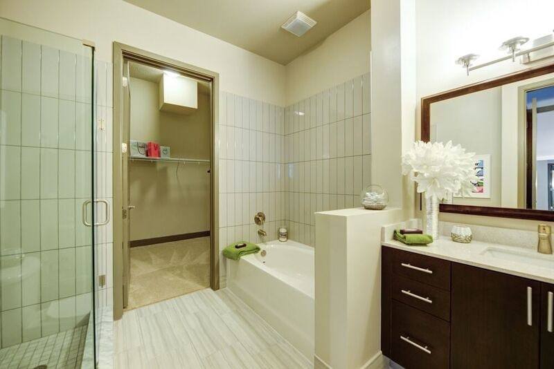 Apartment for rent at Pearl Dadeland, 7440 N Kendall Dr, Miami, FL 33156