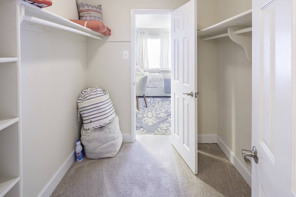 Apartment for rent at Alister Arlington Ridge, 2400 S Glebe Rd, Arlington, VA 22206
