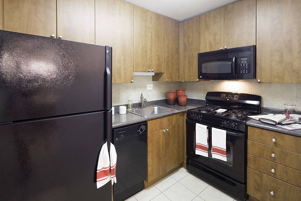 Apartment for rent at Alister Arlington Ridge, 2400 S Glebe Rd, Arlington, VA 22206