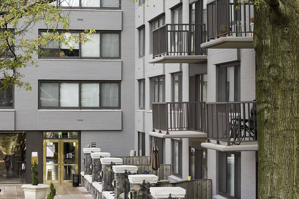 Apartment for rent at Alister Arlington Ridge, 2400 S Glebe Rd, Arlington, VA 22206