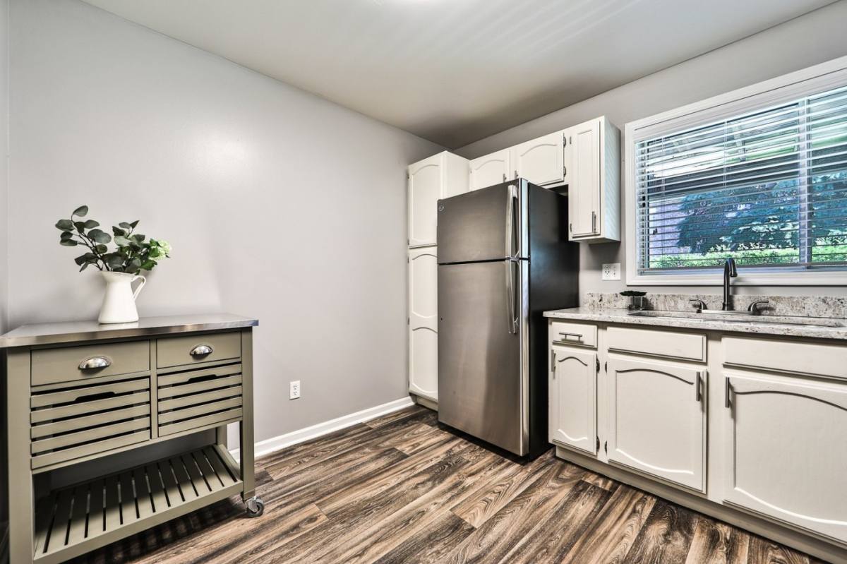 Apartment for rent at Ashford at Geneva, 390 Brittany Court, Geneva, IL 60134