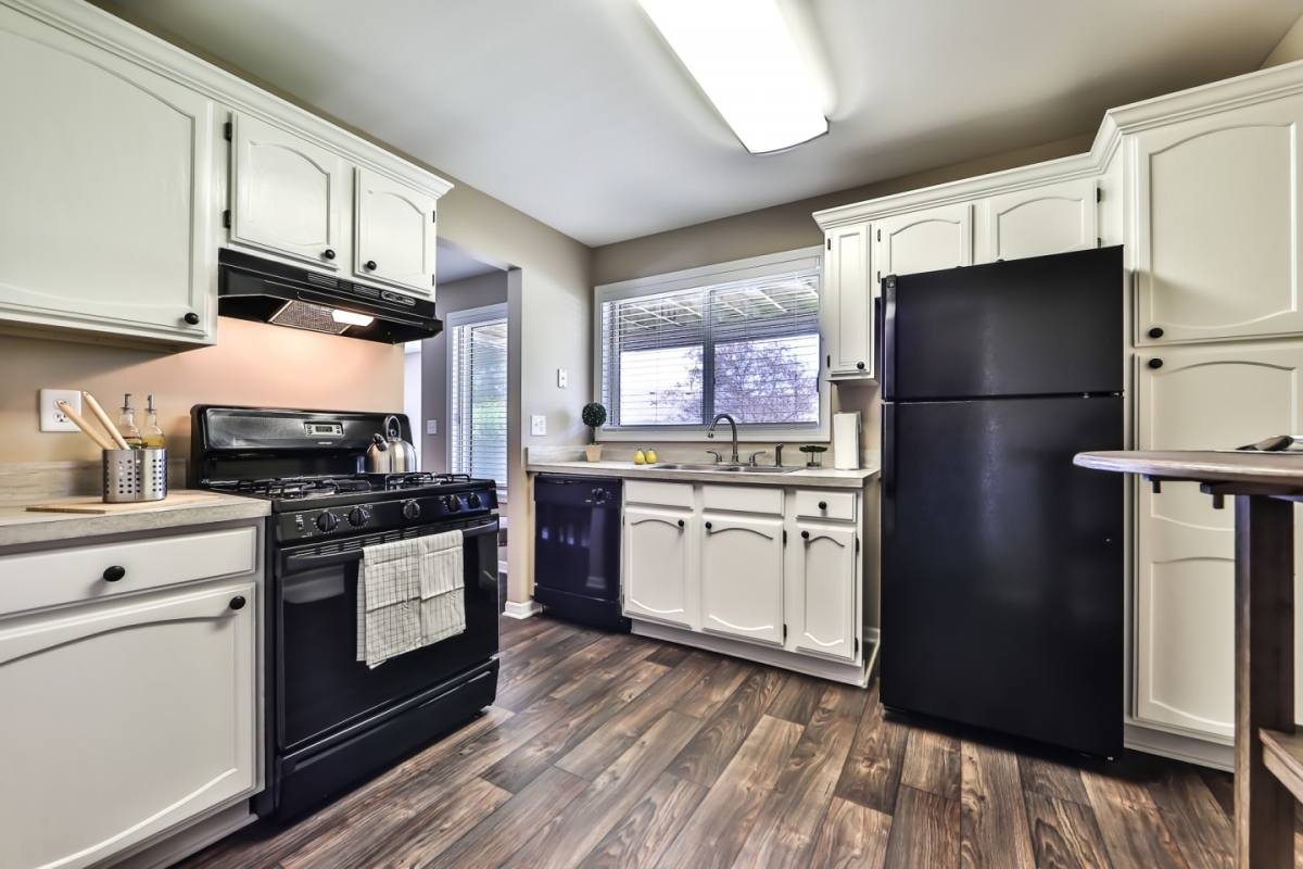 Apartment for rent at Ashford at Geneva, 390 Brittany Court, Geneva, IL 60134