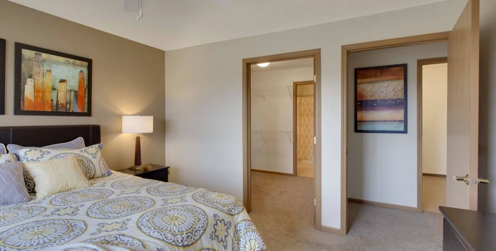 Apartment for rent at The Preserve at Commerce, 13600 Commerce Blvd, Rogers, MN 55374