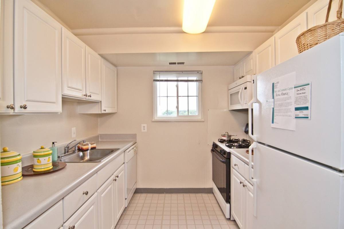 Apartment for rent at Dulles Glen, 1265 Elden St, Herndon, VA 20170