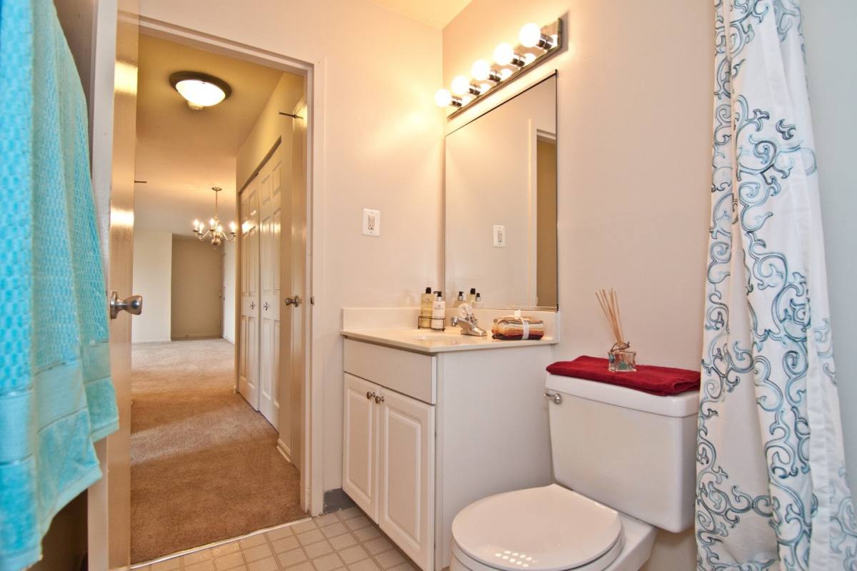 Apartment for rent at Dulles Glen, 1265 Elden St, Herndon, VA 20170