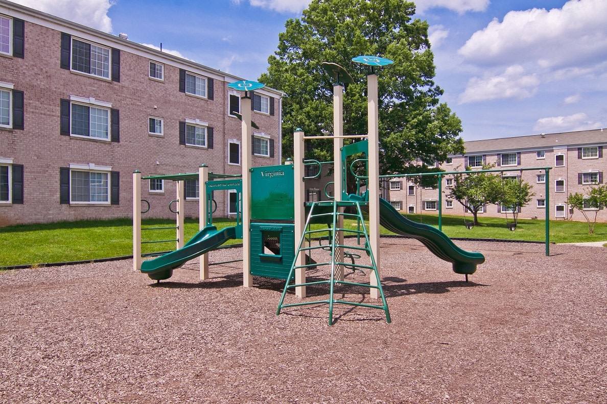 Apartment for rent at Dulles Glen, 1265 Elden St, Herndon, VA 20170