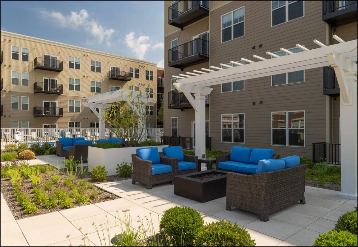 Apartment for rent at Elmhurst 255, 255 N Addison Ave, Elmhurst, IL 60126