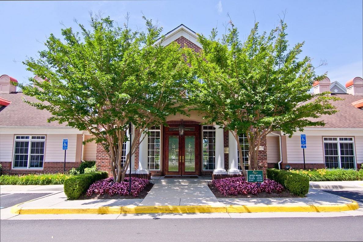 Townhouse for rent at Woodland Park, 13025 Elm Tree Dr, Herndon, VA 20171