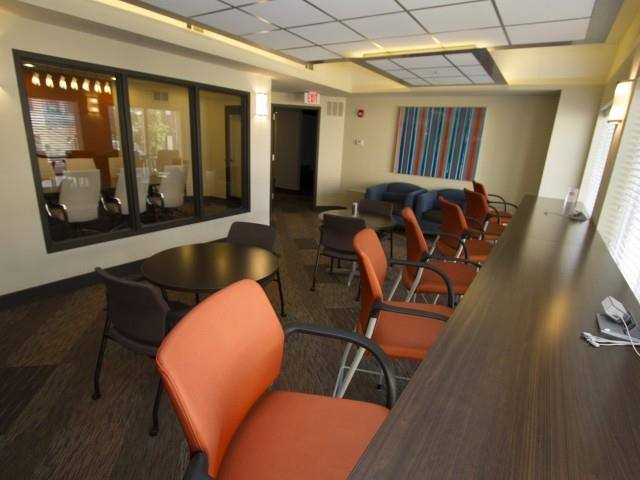 Apartment for rent at The Residences at Park Place, 5280 W 115th Place, Leawood, KS 66211